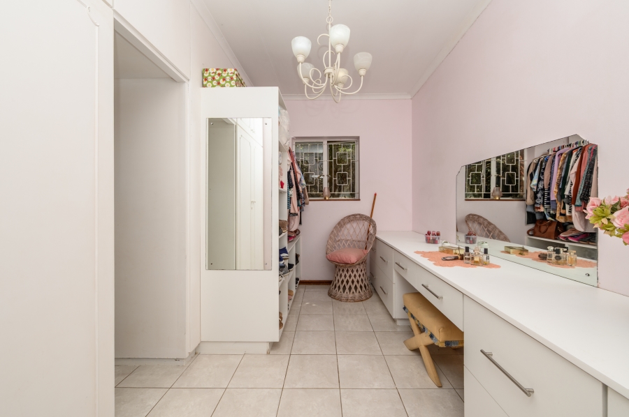 6 Bedroom Property for Sale in Linkside Eastern Cape
